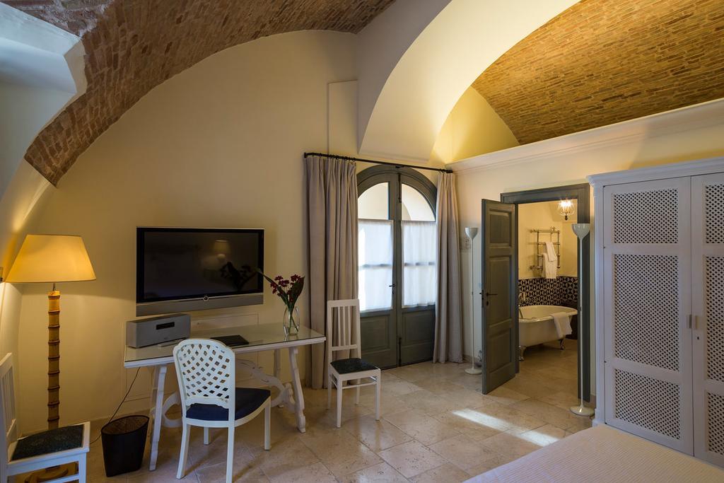 Palazzo Margherita Bernalda Kültér fotó