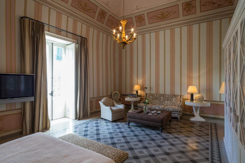 Palazzo Margherita Bernalda Kültér fotó